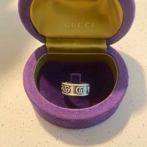 Gucci ring